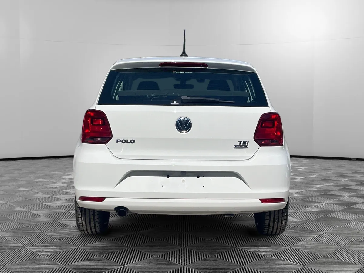 VW Polo Comfortline -Low KM - Image 4