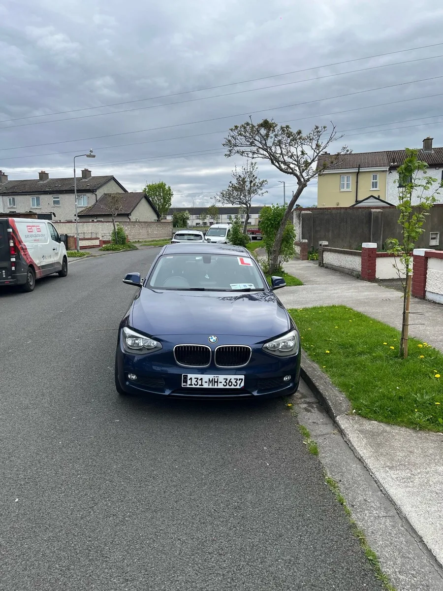 BMW 114i 2013 - Image 2