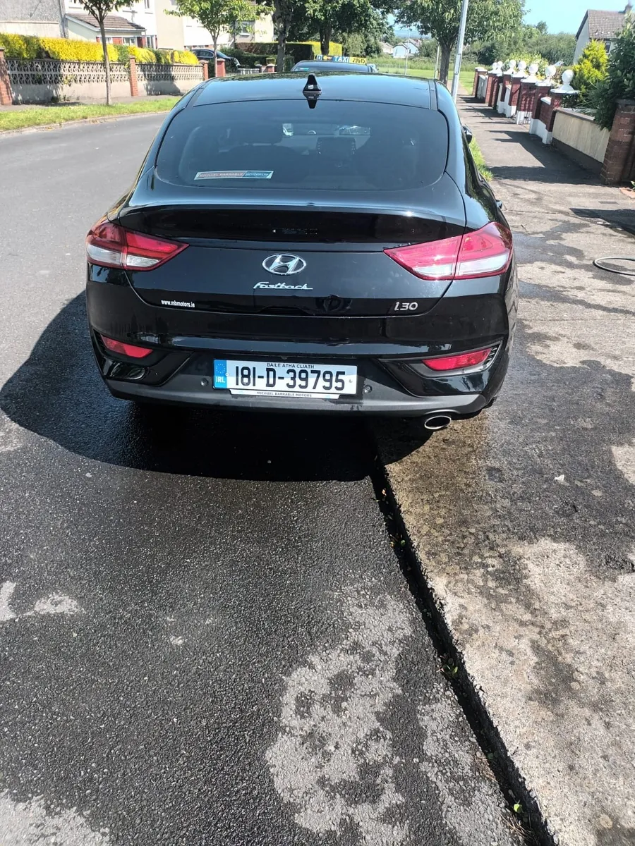 Hyundai i30 Fastback 2018 - Image 3
