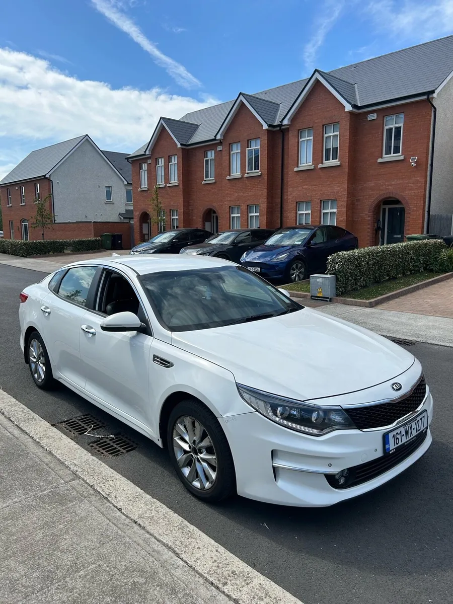 Kia Optima - Image 1