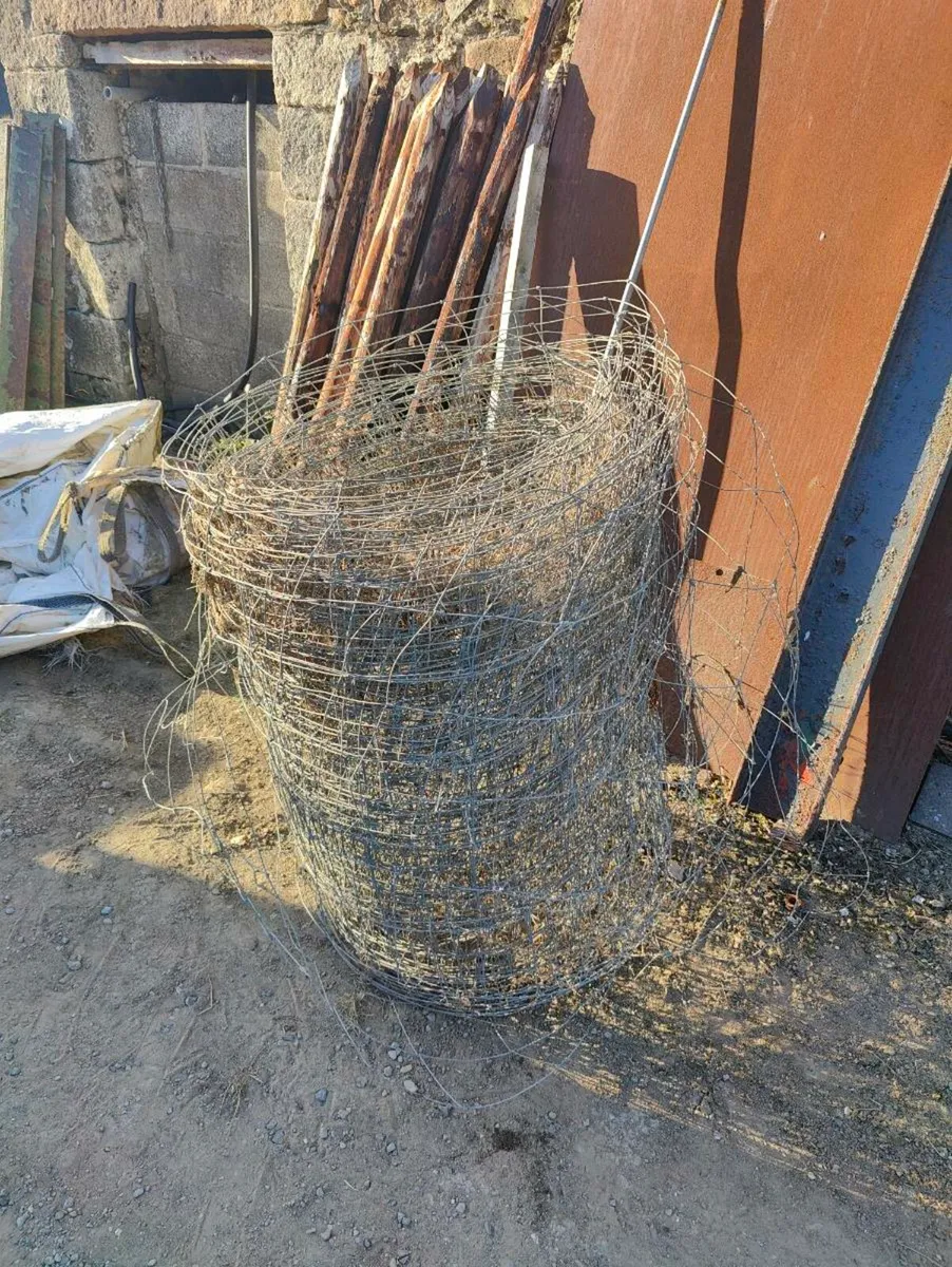 Tanks/Bins/Stakes/Wire - Image 4