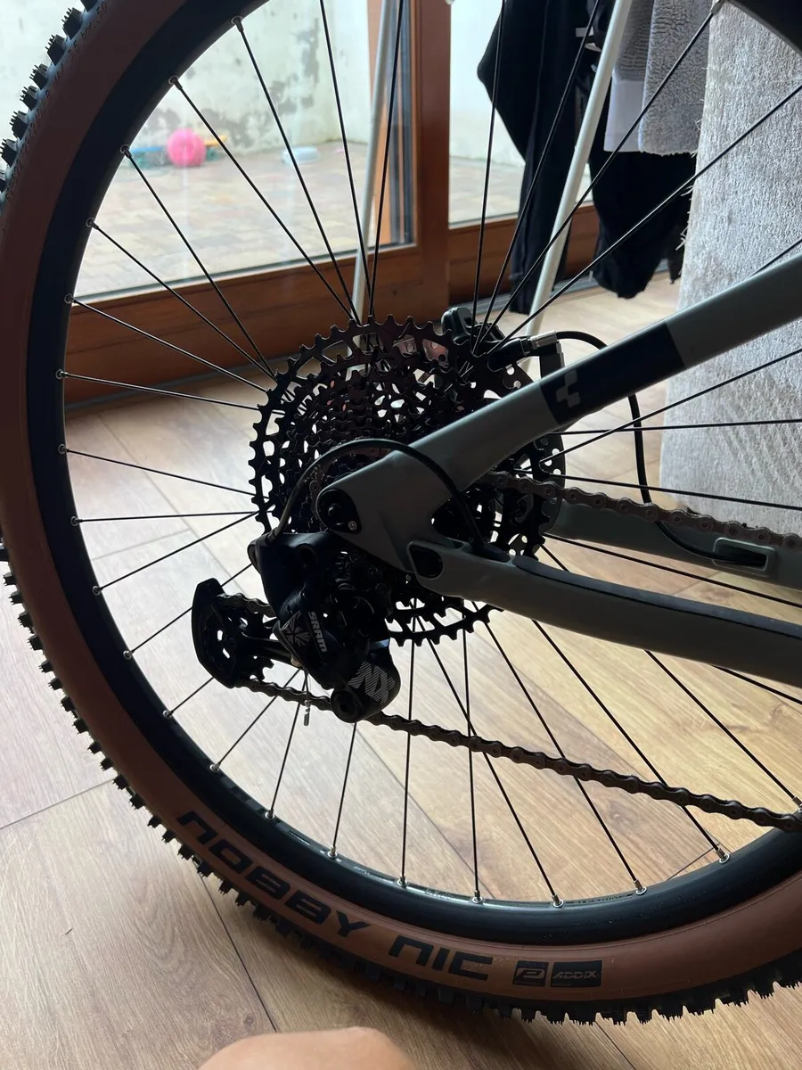 Mountain bike - Image 1