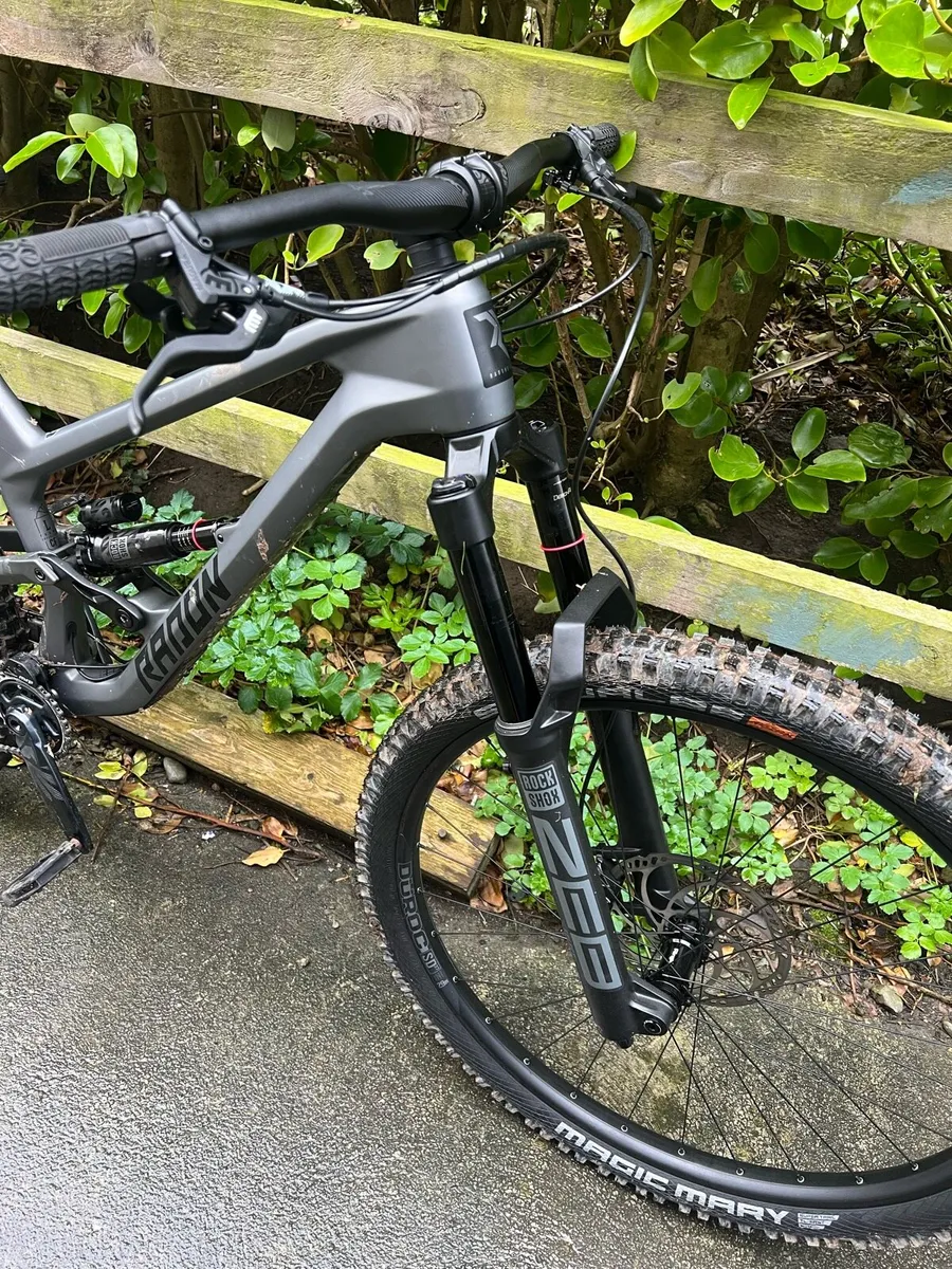Mountain bike - Image 1