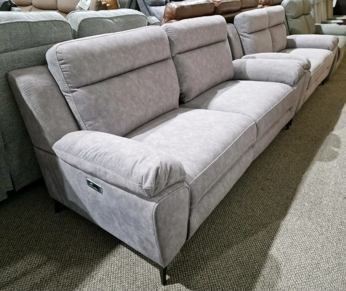 New Alora 3+2 (Retail €2300) - Image 1
