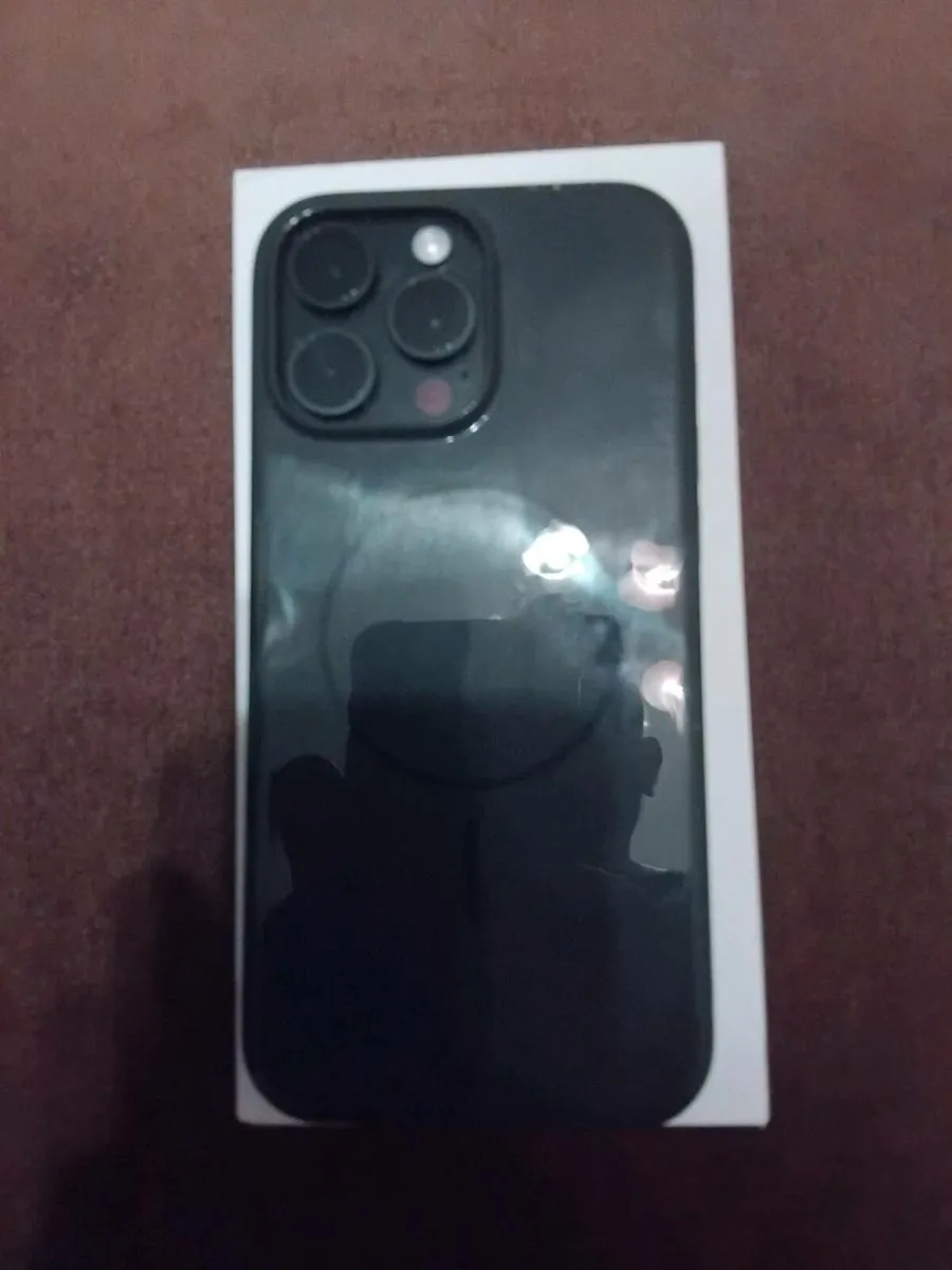 Iphone 16 Pro Max - Image 4