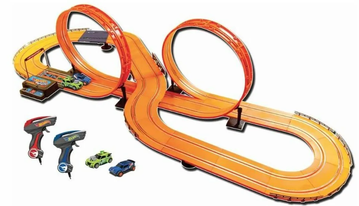 HOT WHEELS Slot track set.. - Image 2