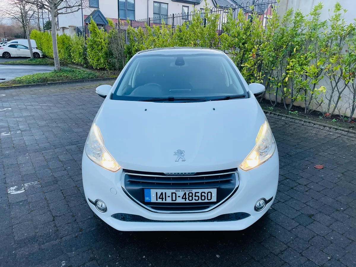 2014 PEUGEOT 208 1.2 AUTO PREMIUM MODEL - Image 2