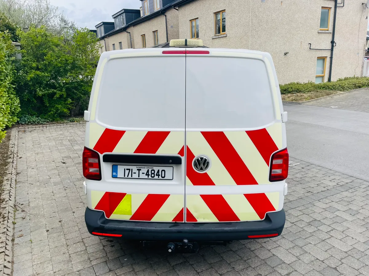 2017 VOLKSWAGEN TRANSPORTER 2.0 TDI VAN - Image 4