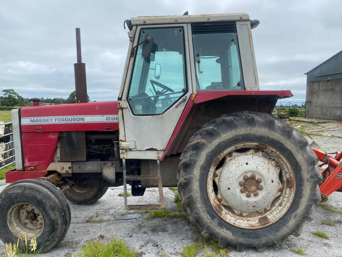 Massey Ferguson 698 - Image 3