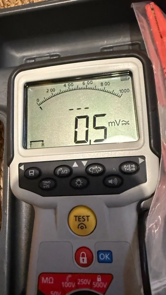 Megger MIT481/2 Telecoms Insulation Tester - Image 4