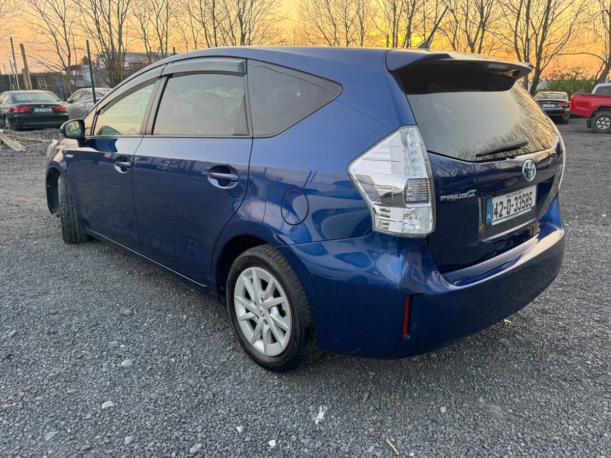 142 Toyota Prius Alpha 7 Seater Fully Automatic - Image 4