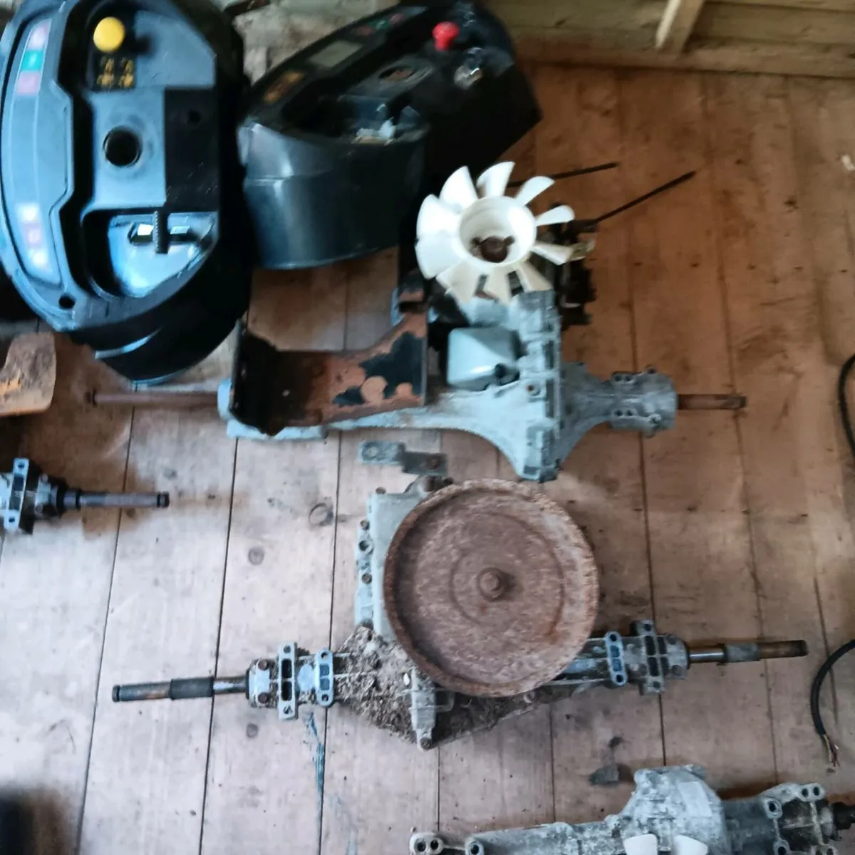 Transmissions for ride on mowers - Image 2
