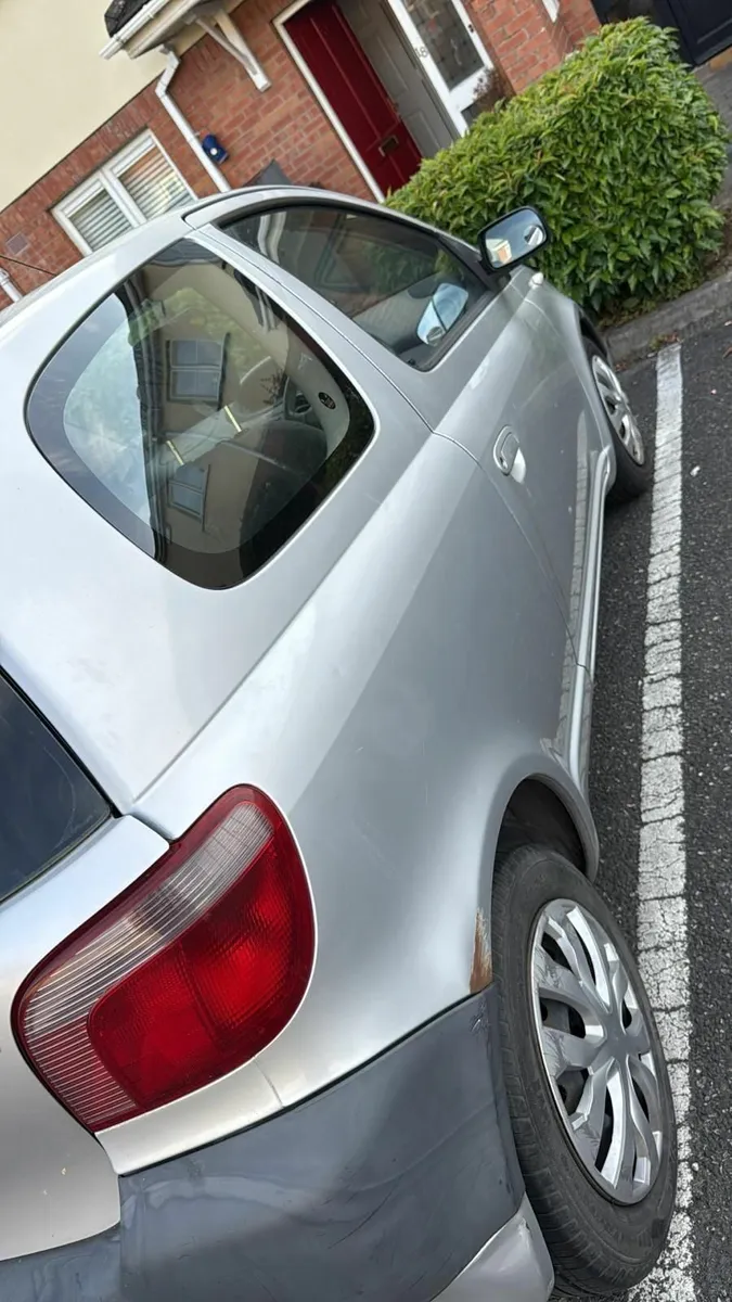 Toyota Yaris 2000 - Image 3