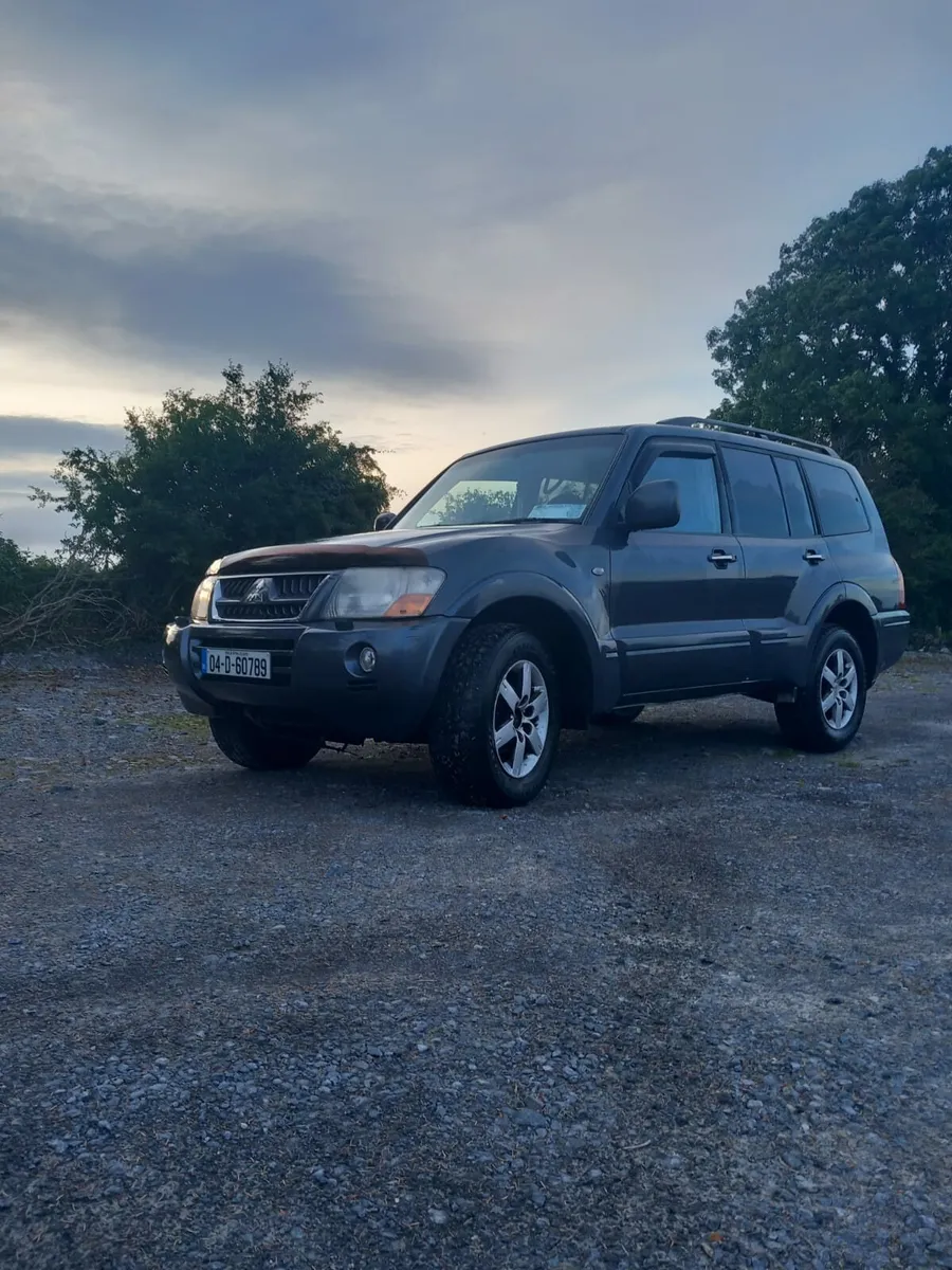 Pajero crew cab - Image 4
