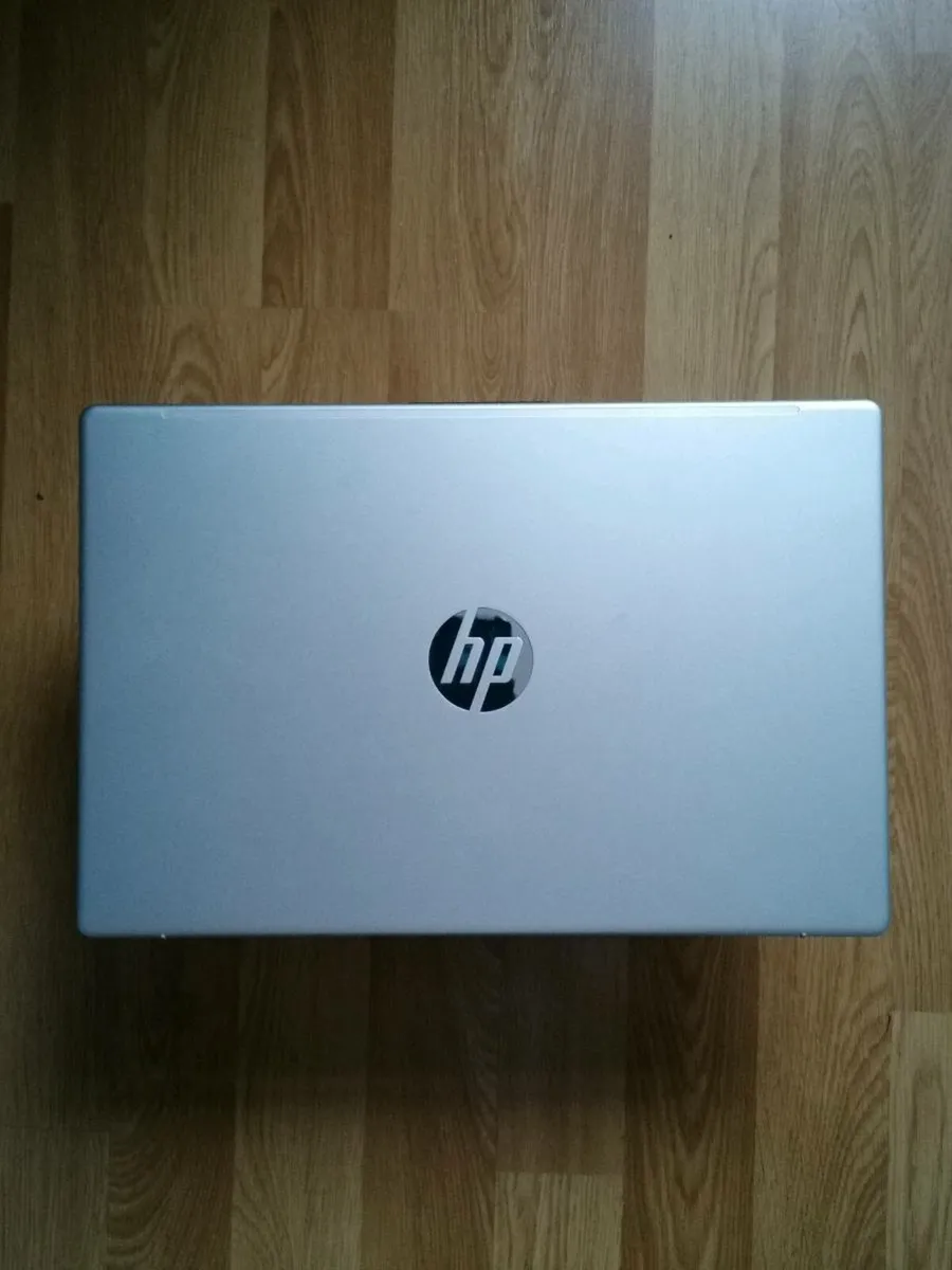 HP Pavilion SE 14" Laptop - Intel Core i3, 256 GB - Image 1
