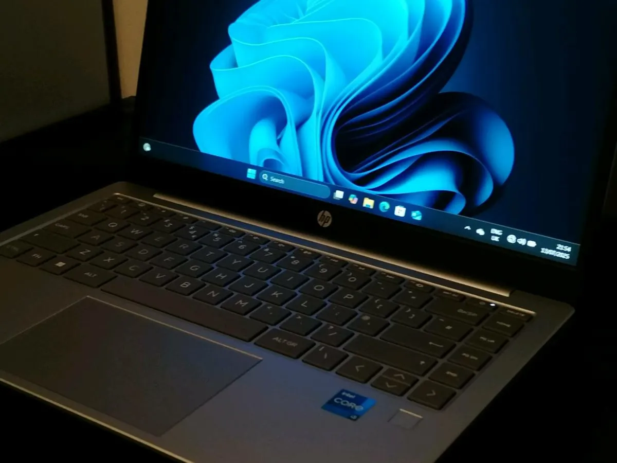HP Pavilion SE 14" Laptop - Intel Core i3, 256 GB - Image 1