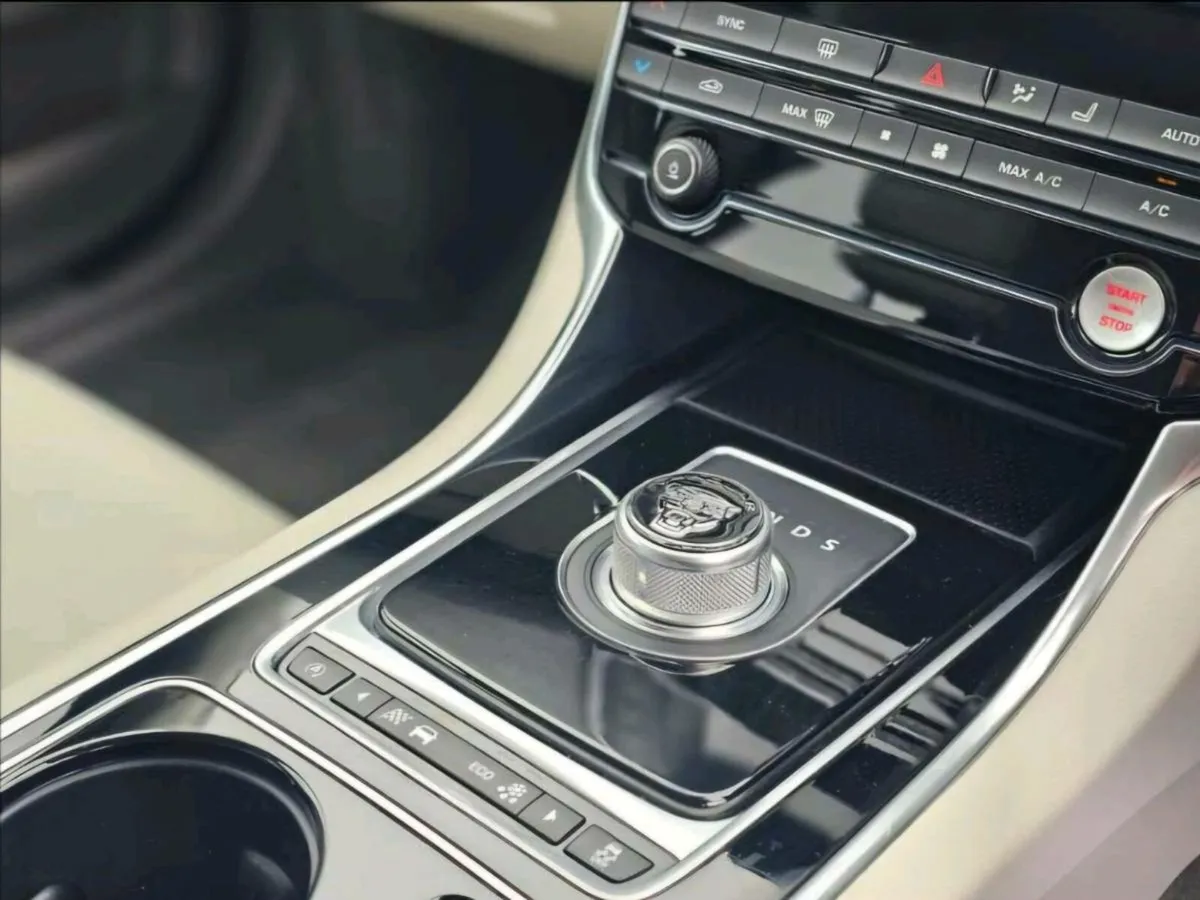 Jaguar 2.0ltr Diesel 180bhp - Image 3
