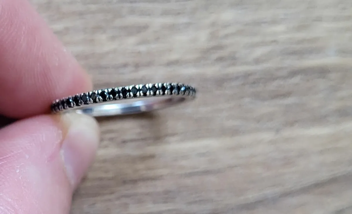Engagement band - Image 1
