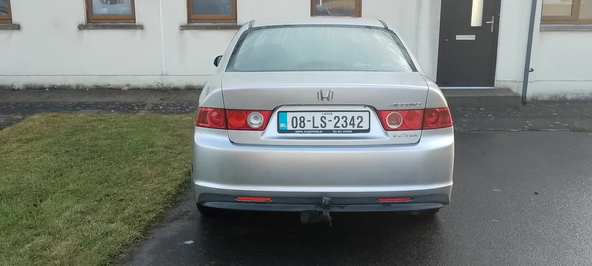 Honda Accord 2008 - Image 2