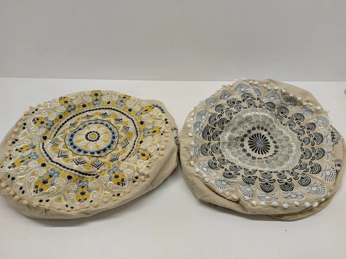 Online Auction Of Puff Cover's & More! - Image 1
