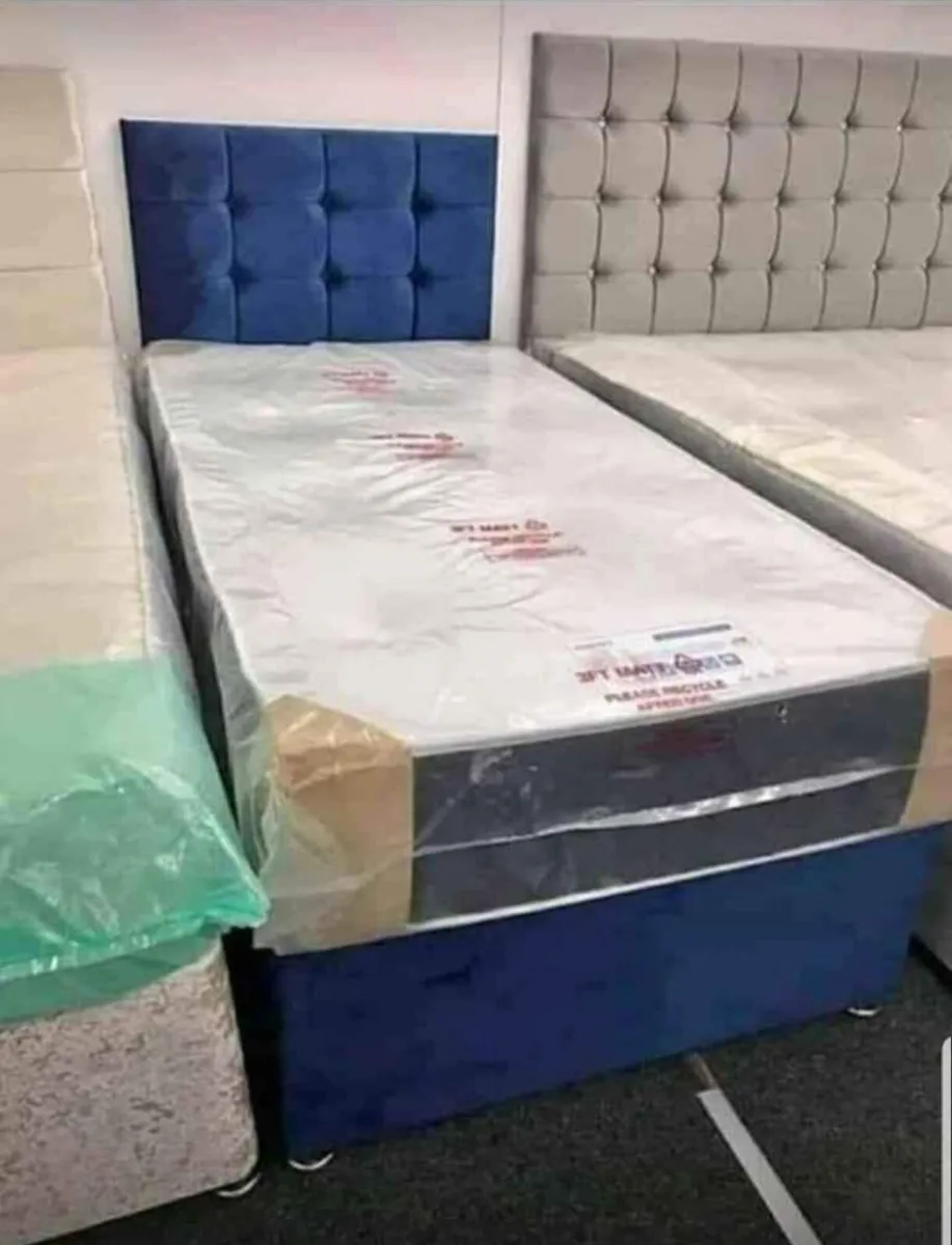 Modern Style Bed Set – Free Belfast Delivery

Upg - Image 2
