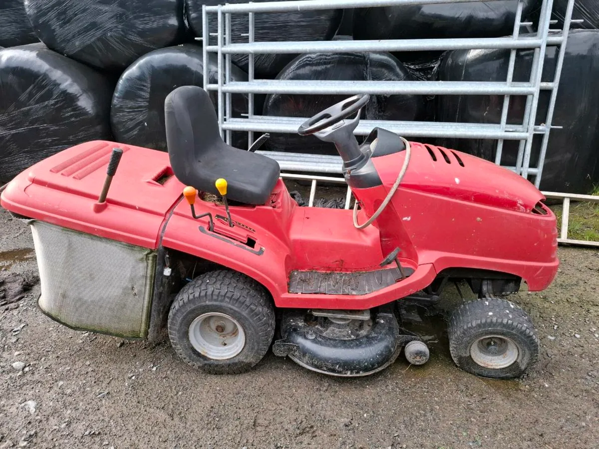 Honda ride on 2415 - Image 1