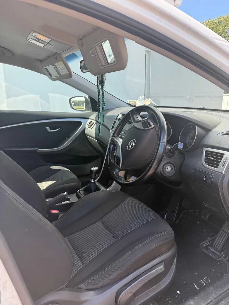 Hyundai i30 2016 - Image 2
