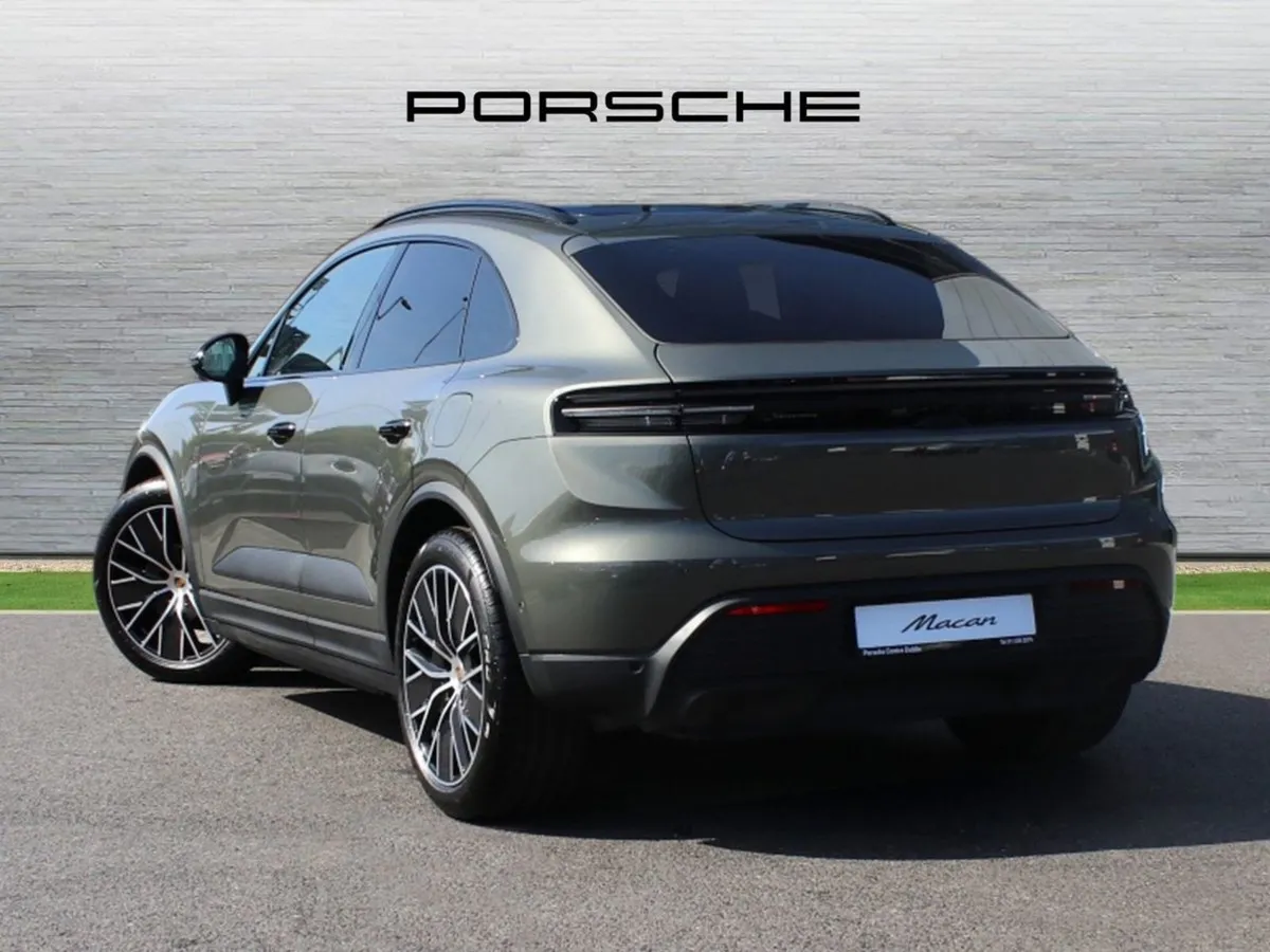 Porsche Macan 4 Electric - Image 3