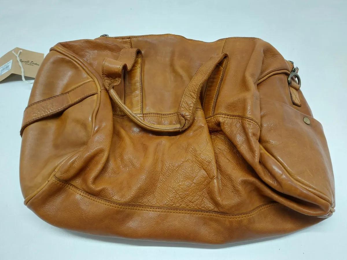 Online Auction Of A Gusti Leder Weekend Bag & More - Image 1