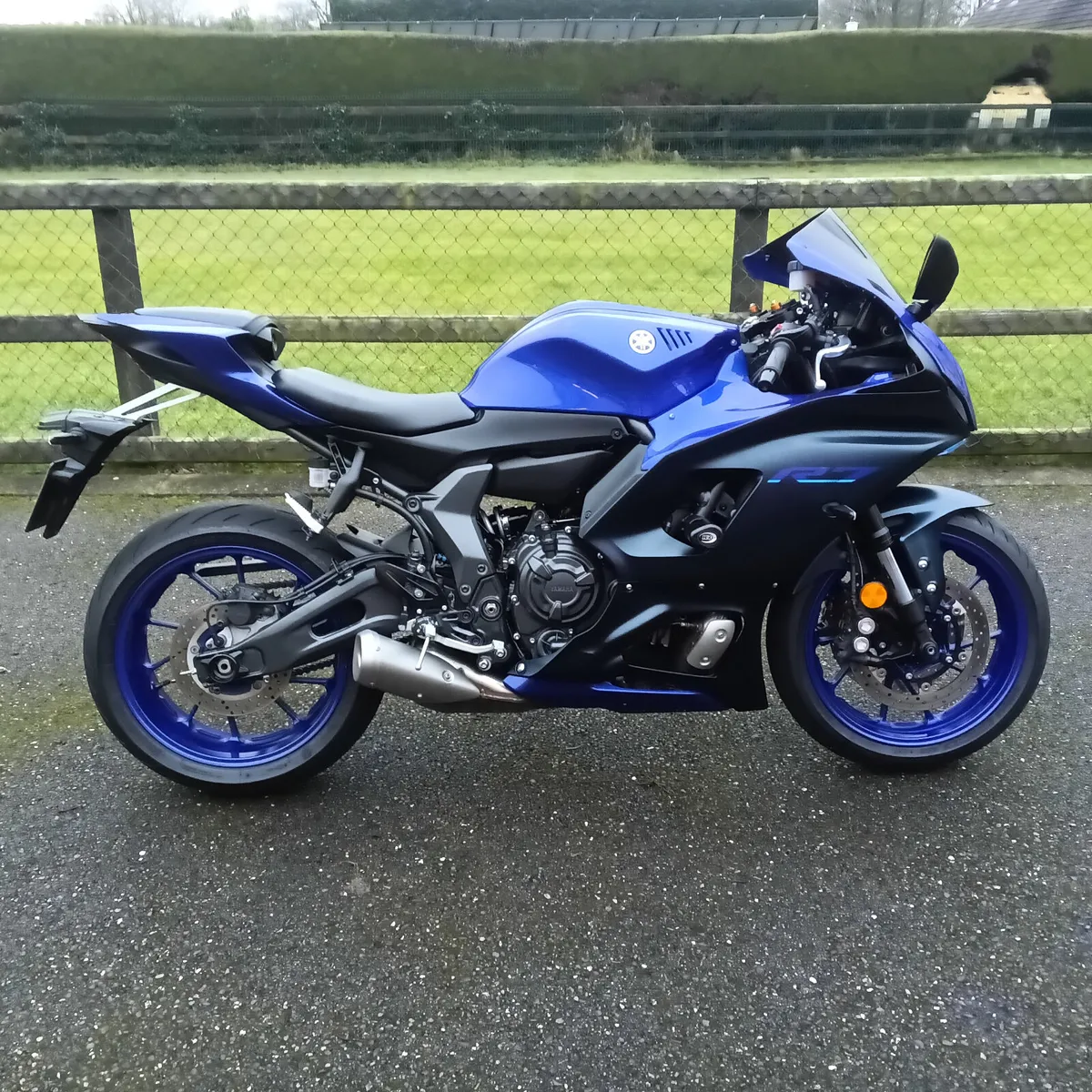 2023 Yamaha R7 - Image 1