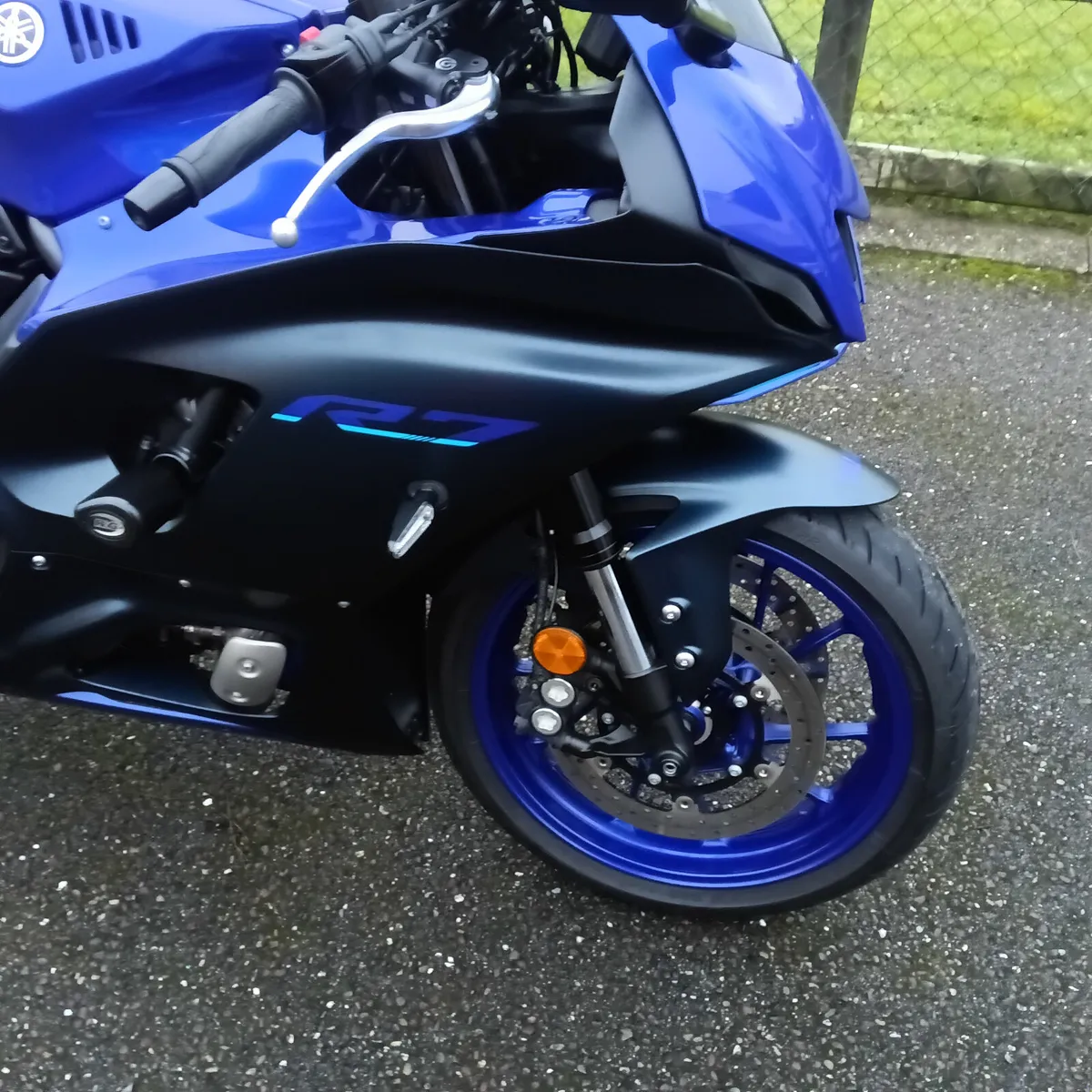 2023 Yamaha R7 - Image 3