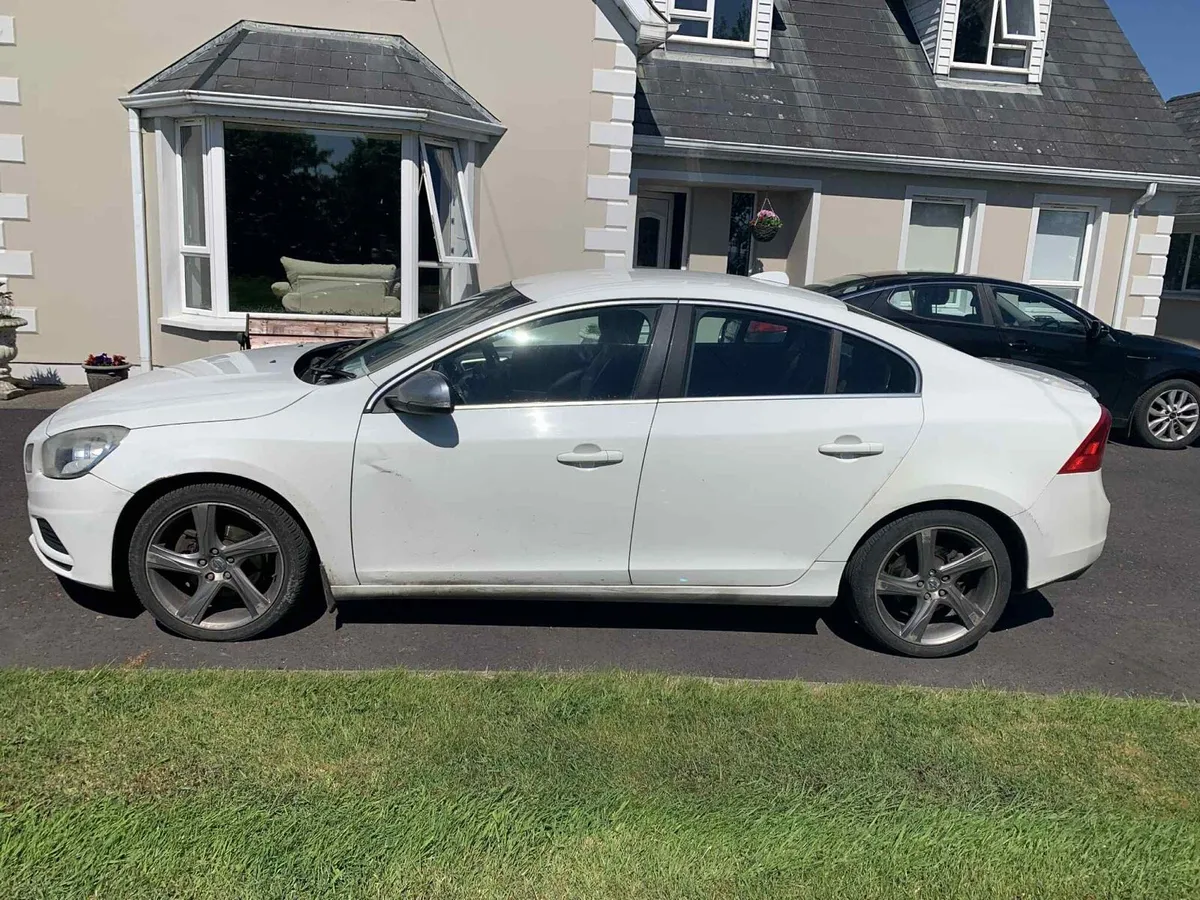 Car - Image 2