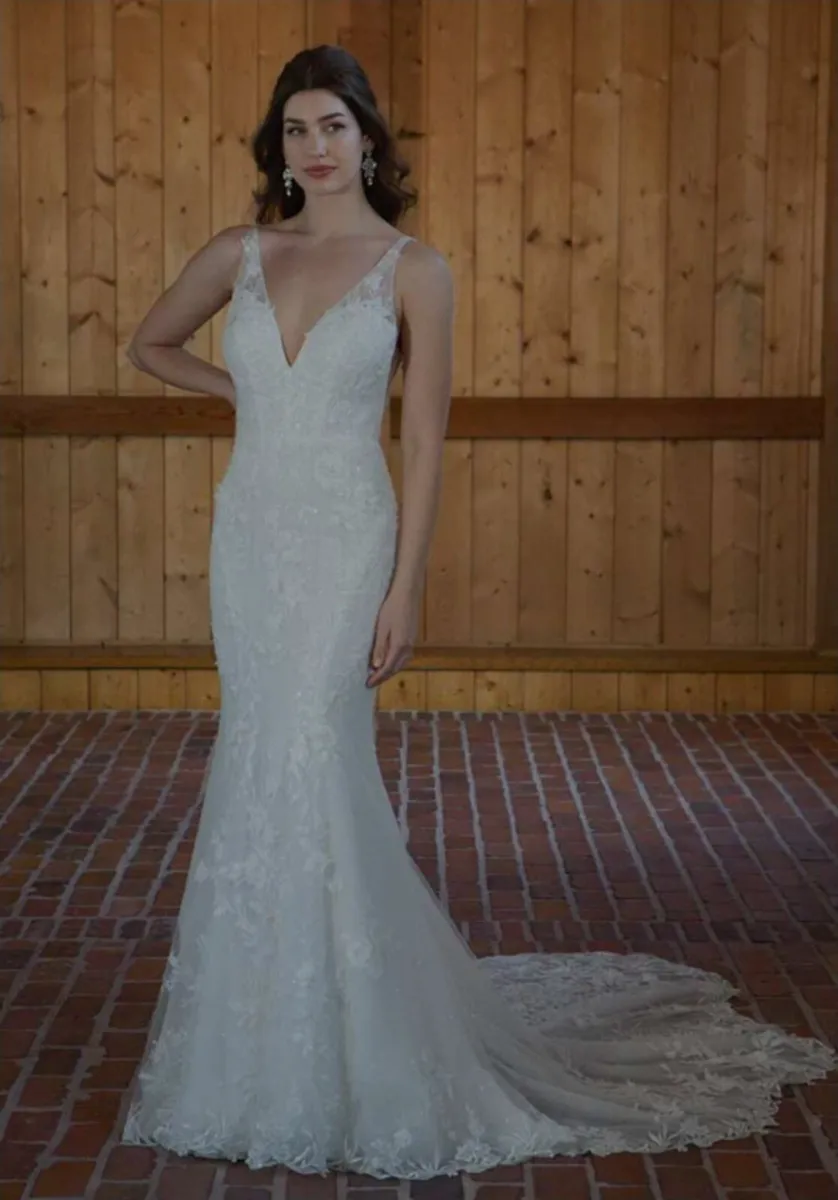 Essence of Australia Wedding Dress - Image 1