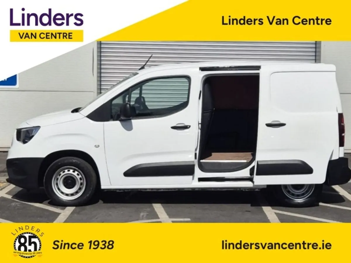Opel Combo 3 Seats ONE Owner - Image 4