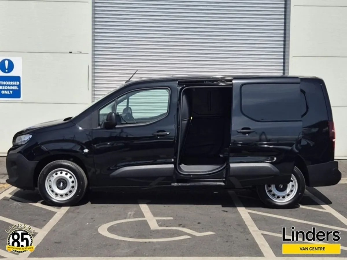 Opel Combo LWB 3 Seats - Image 2