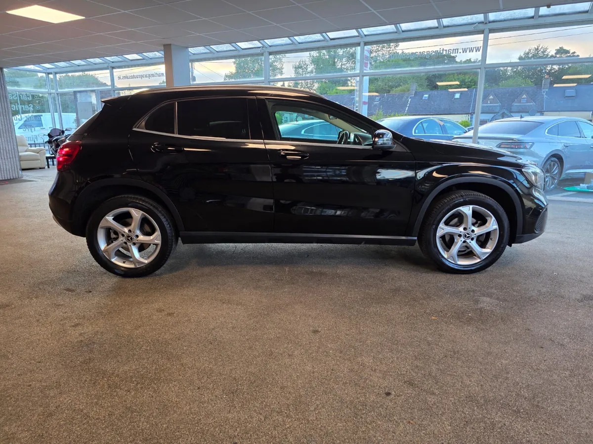 Mercedes-Benz GLA 180 Urban 1.5 D 2018 - Image 3