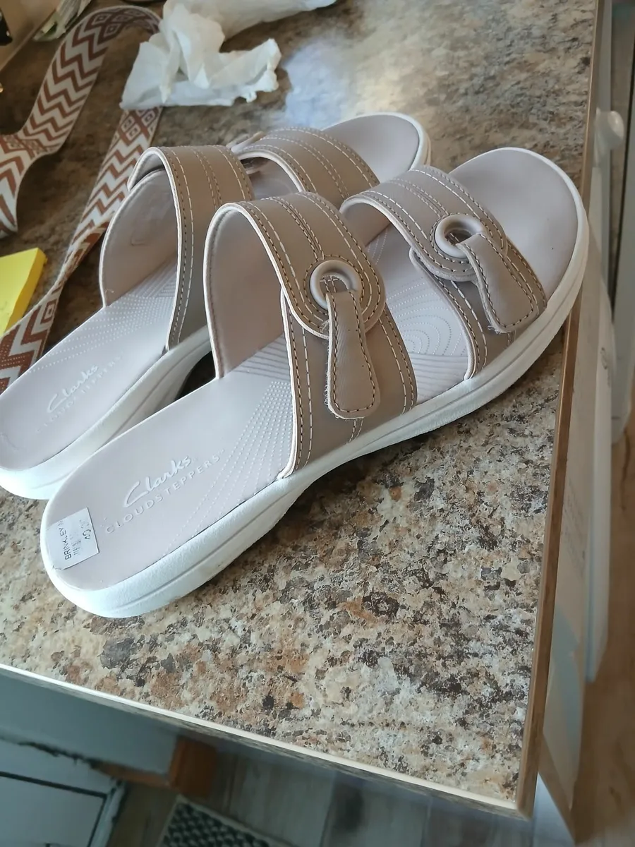 Clarke,s Ladies Sandal - Image 2