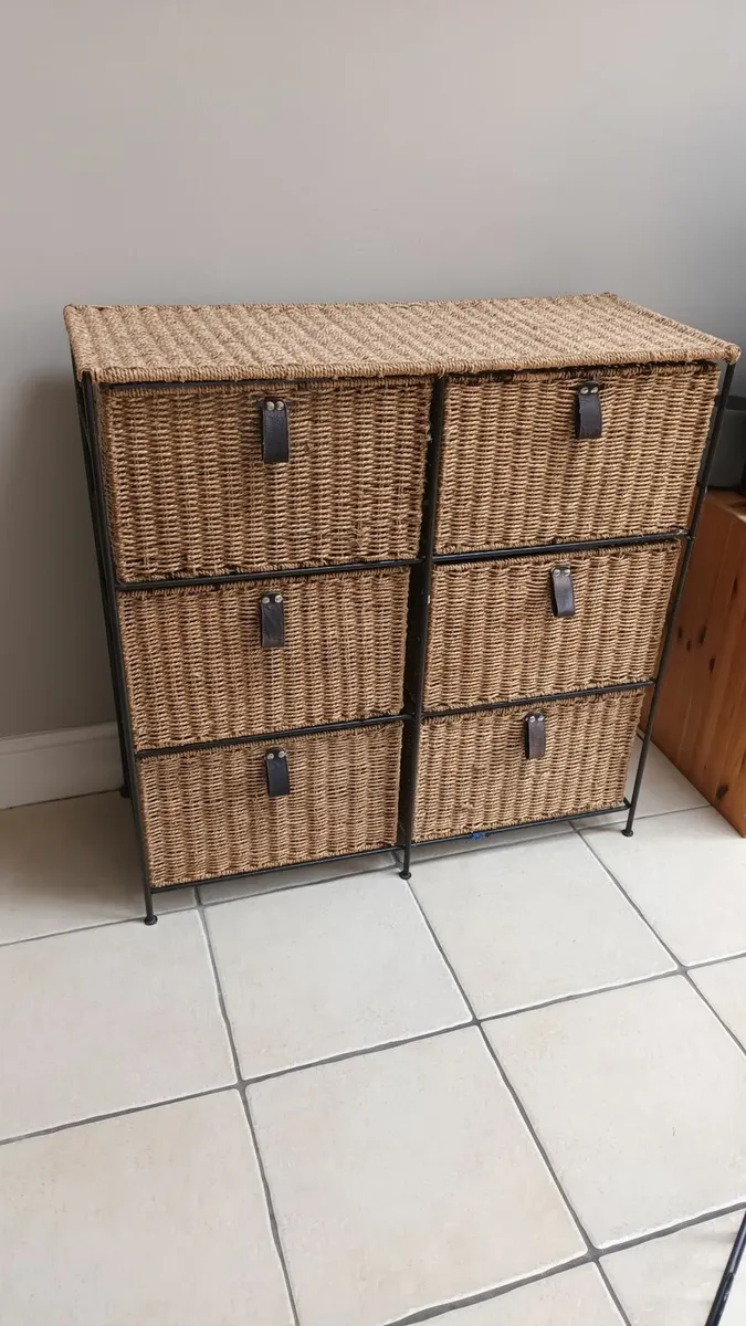 Wicker drawers - storage unit - Image 2