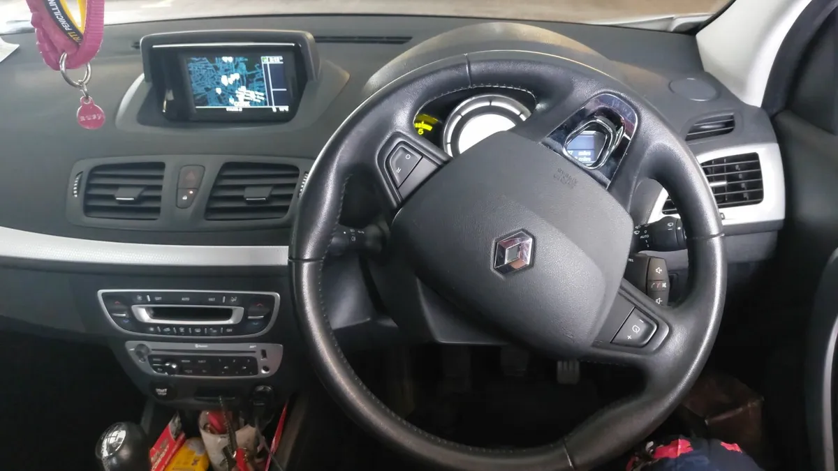 Renault Megane Coupe Dynamique 2014 - Image 2