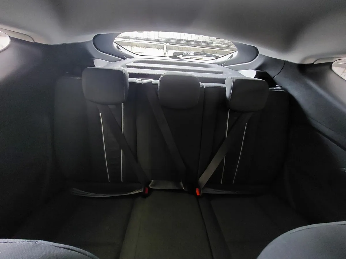 Renault Megane Coupe Dynamique 2014 - Image 3