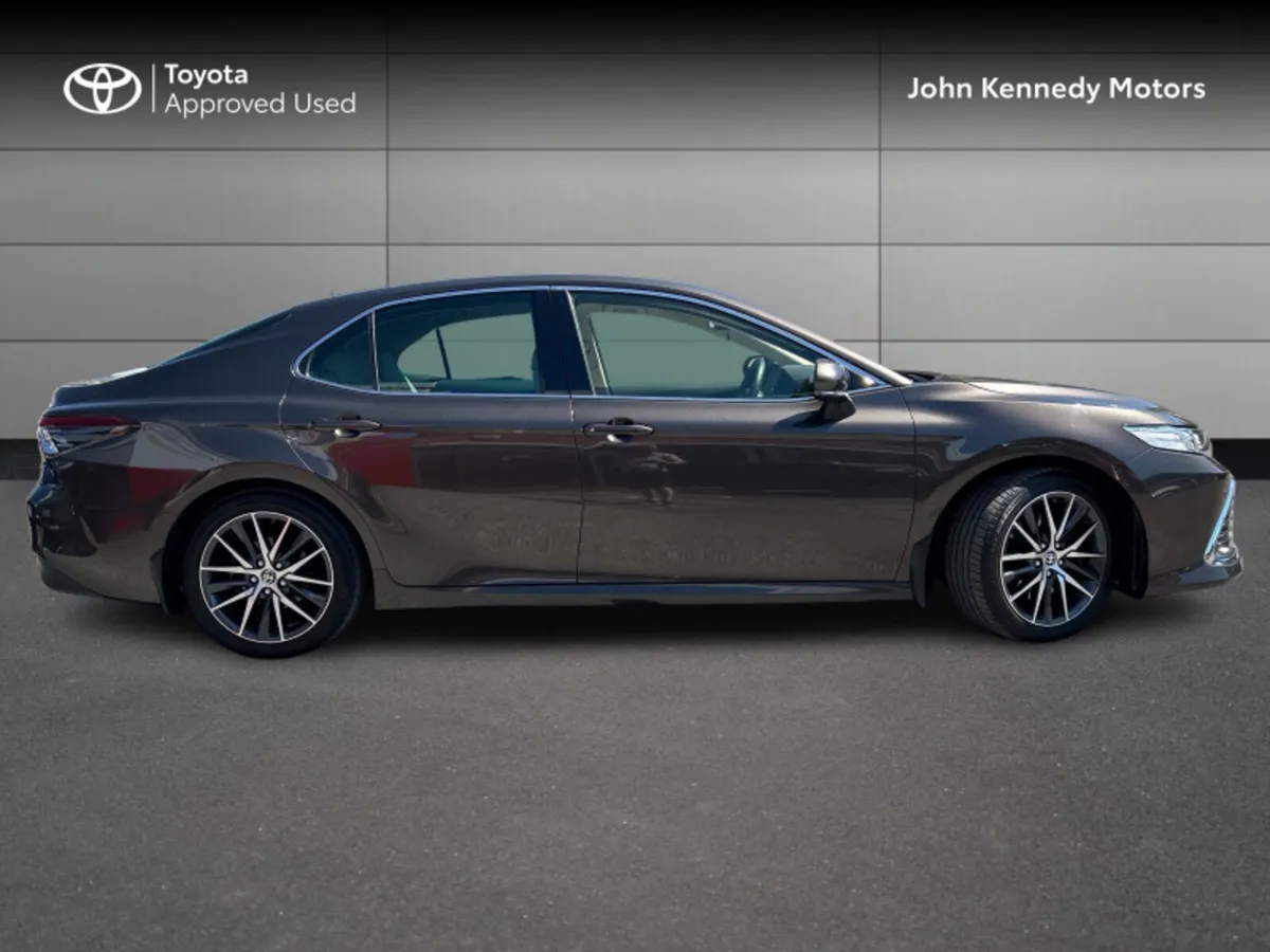 Toyota Camry PLATINUM EDITION 4 4DR AUTO - Image 3
