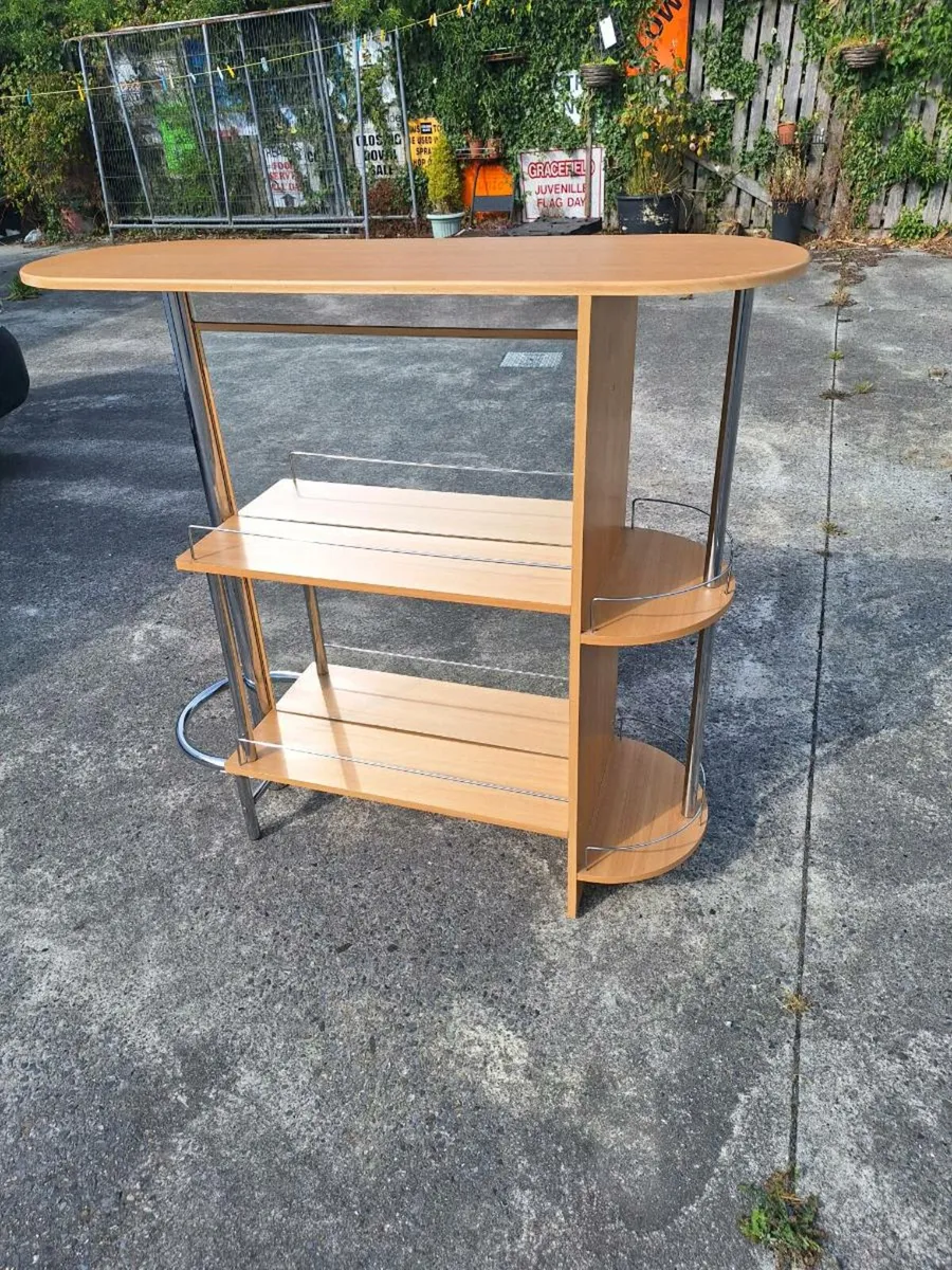 Lovely mini bar - Image 1