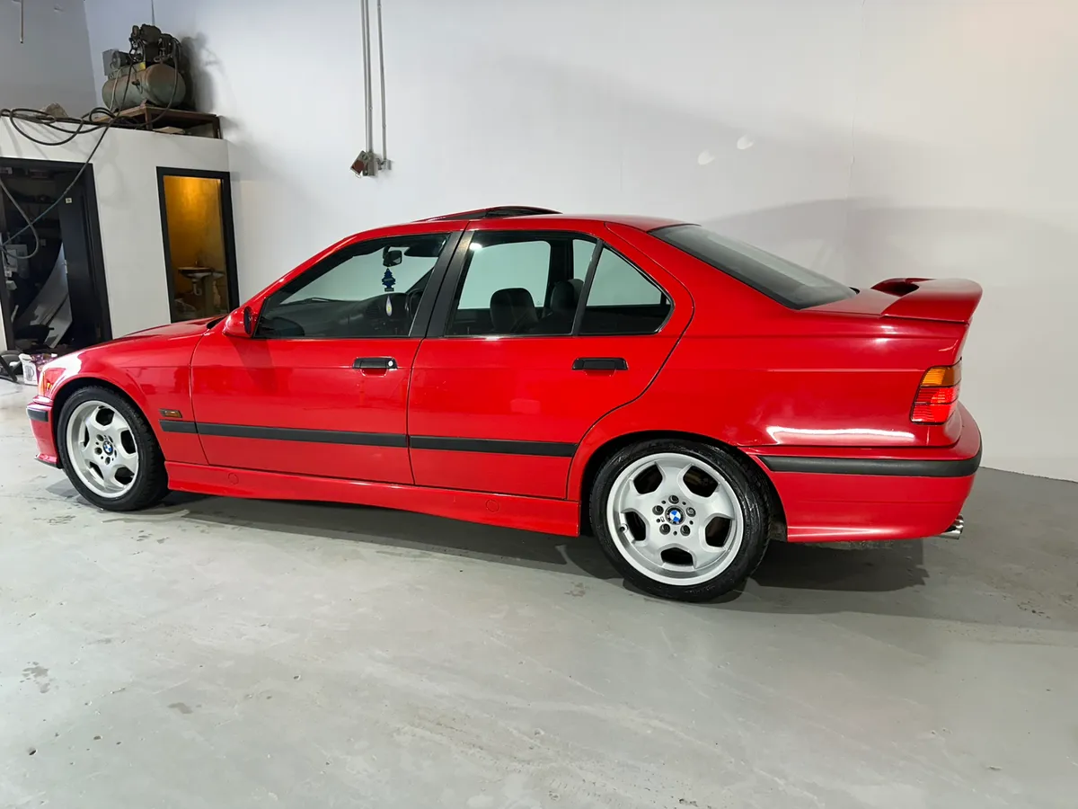 1995 bmw m3 3.0 saloon hellrot red - Image 4