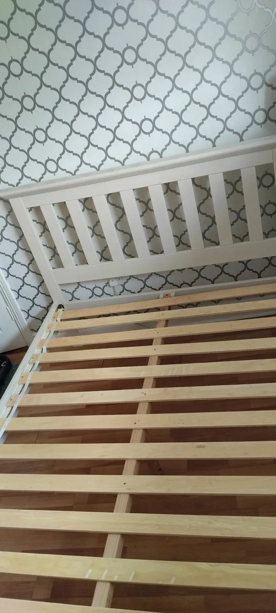 Bed - Image 2