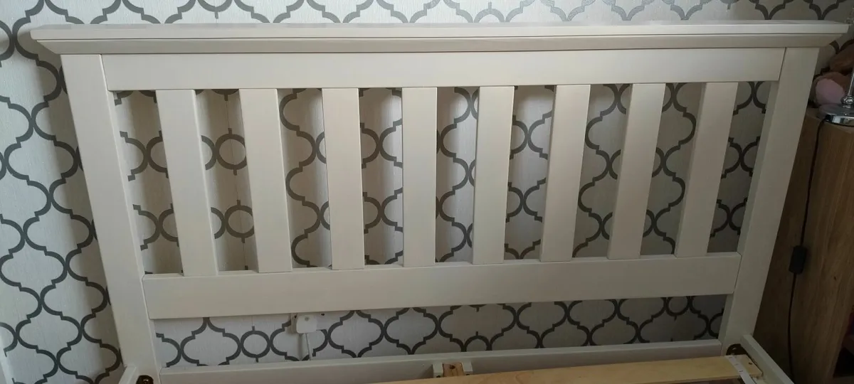 Bed - Image 4