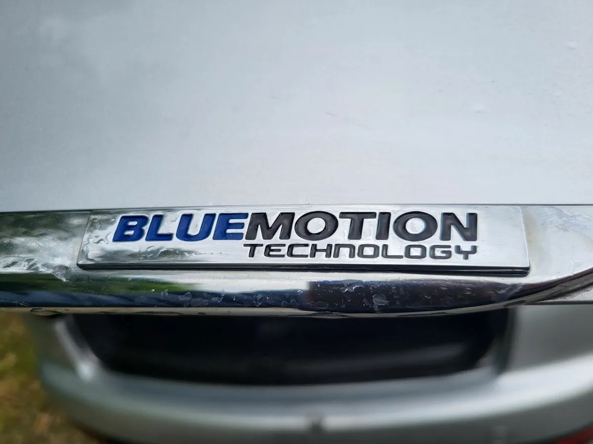 Volkswagen Touran 2009 - Image 3
