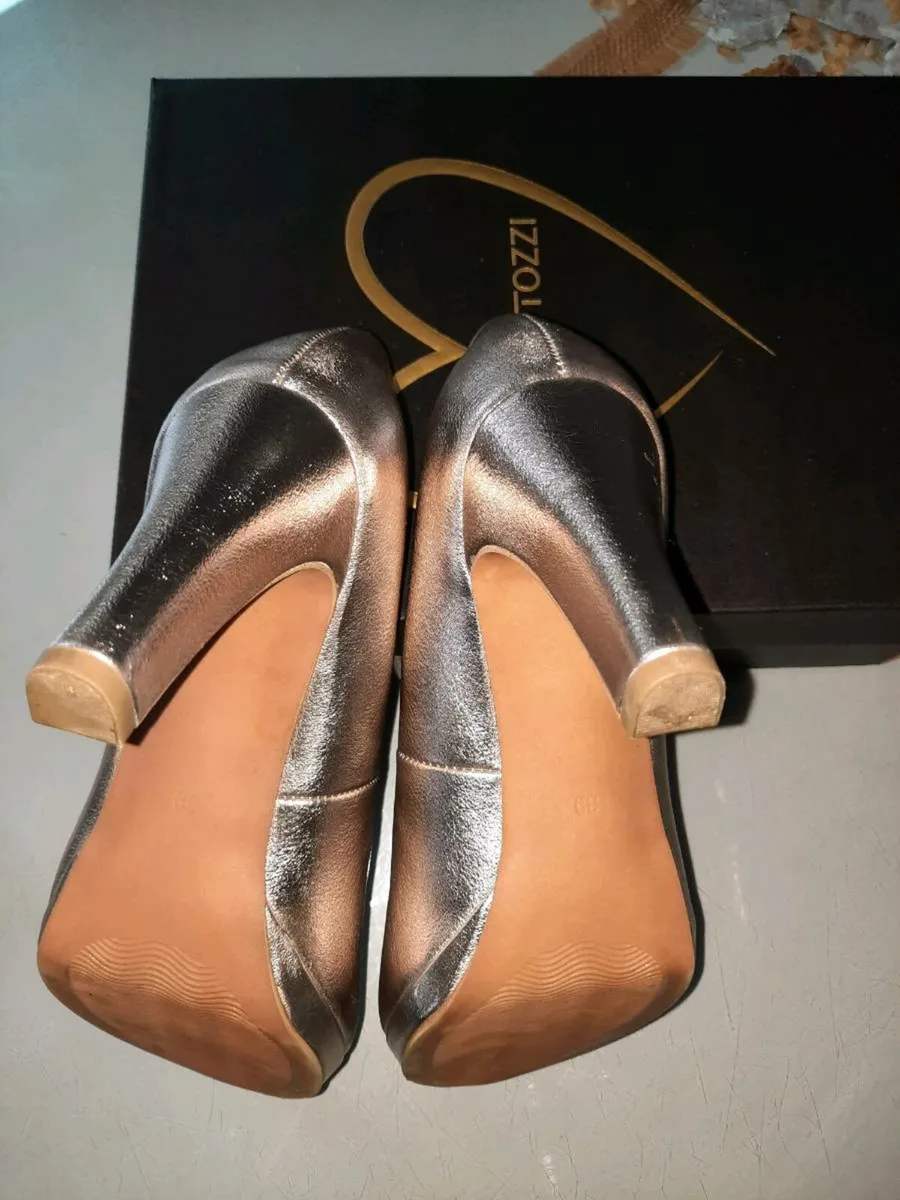 Marco Tozzi Gold Shoes - Image 3