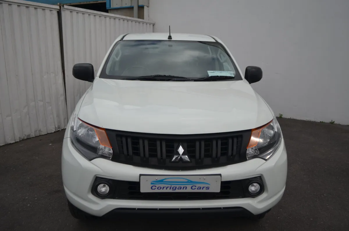 LOW MILEAGE 4LIFE-PRICE INCLUDES VAT - Image 4