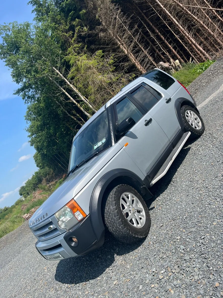 Land Rover Discovery 3 - Image 2