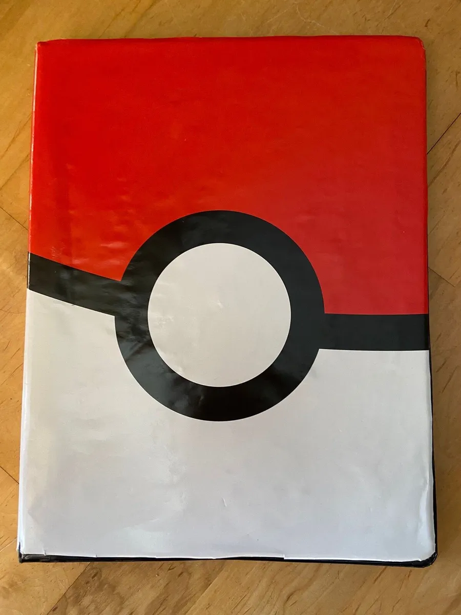 Pokémon Set (Cards & Book) - Image 3